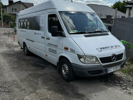 Мерседес Sprinter, объемом двигателя 2.1 л и пробегом 400 тыс. км за 8900 $, фото 1 на Automoto.ua