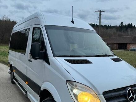 Мерседес Sprinter, объемом двигателя 2.2 л и пробегом 330 тыс. км за 15850 $, фото 1 на Automoto.ua