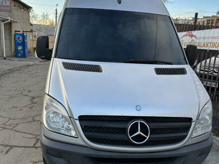 Мерседес Sprinter, объемом двигателя 0 л и пробегом 300 тыс. км за 14000 $, фото 1 на Automoto.ua