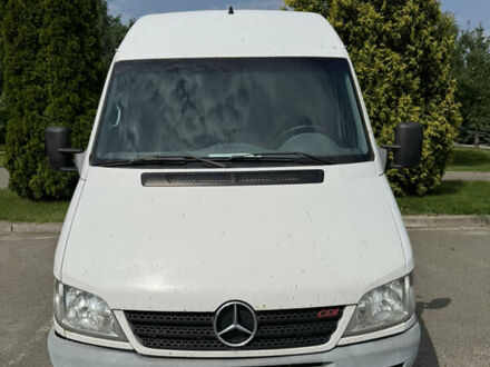 Мерседес Sprinter 2014 в Киеве на Automoto.ua Мерседес Sprinter, объемом двигателя 2.1 л и пробегом 357 тыс. км за 12000 $, фото 1 на Automoto.ua