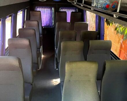 Желтый Мерседес Sprinter, объемом двигателя 2.2 л и пробегом 500 тыс. км за 6500 $, фото 2 на Automoto.ua