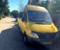 Желтый Мерседес Sprinter, объемом двигателя 2.2 л и пробегом 500 тыс. км за 6500 $, фото 1 на Automoto.ua