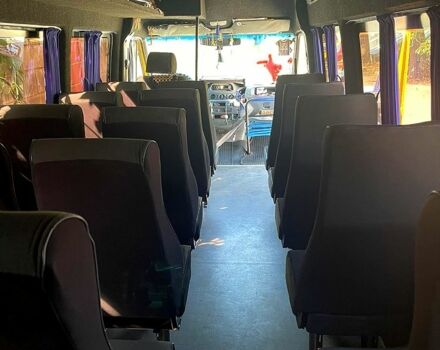Желтый Мерседес Sprinter, объемом двигателя 2.2 л и пробегом 500 тыс. км за 6500 $, фото 3 на Automoto.ua