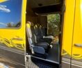 Желтый Мерседес Sprinter, объемом двигателя 2.7 л и пробегом 280 тыс. км за 9700 $, фото 2 на Automoto.ua