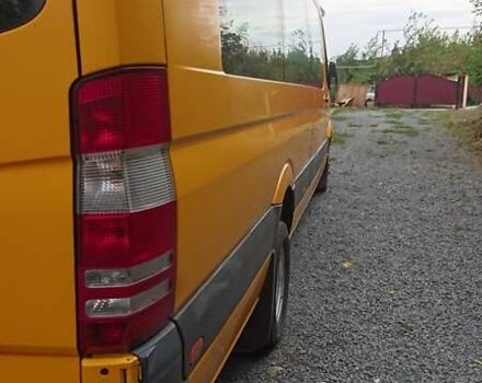 Желтый Мерседес Sprinter, объемом двигателя 2.14 л и пробегом 450 тыс. км за 28800 $, фото 12 на Automoto.ua