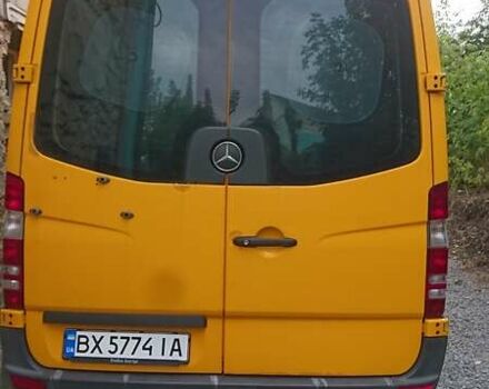 Желтый Мерседес Sprinter, объемом двигателя 2.14 л и пробегом 450 тыс. км за 28800 $, фото 11 на Automoto.ua