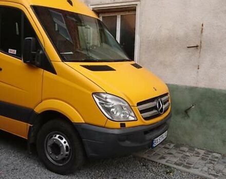 Желтый Мерседес Sprinter, объемом двигателя 2.14 л и пробегом 450 тыс. км за 28800 $, фото 4 на Automoto.ua