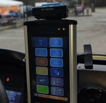 Желтый Мерседес Sprinter, объемом двигателя 3 л и пробегом 156 тыс. км за 33500 $, фото 17 на Automoto.ua