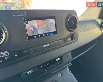 Желтый Мерседес Sprinter, объемом двигателя 0 л и пробегом 156 тыс. км за 33500 $, фото 2 на Automoto.ua