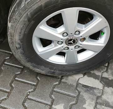 Желтый Мерседес Sprinter, объемом двигателя 3 л и пробегом 156 тыс. км за 33500 $, фото 10 на Automoto.ua