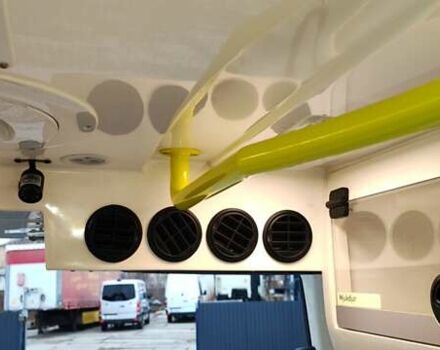 Желтый Мерседес Sprinter, объемом двигателя 3 л и пробегом 156 тыс. км за 33500 $, фото 11 на Automoto.ua