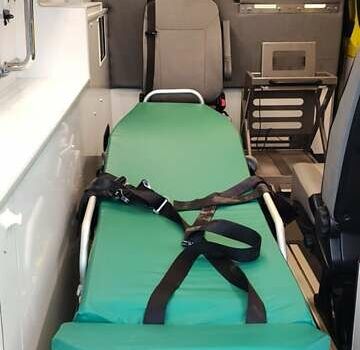 Желтый Мерседес Sprinter, объемом двигателя 3 л и пробегом 156 тыс. км за 33500 $, фото 5 на Automoto.ua