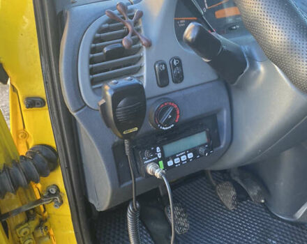 Желтый Мерседес Sprinter, объемом двигателя 2.69 л и пробегом 591 тыс. км за 12500 $, фото 9 на Automoto.ua