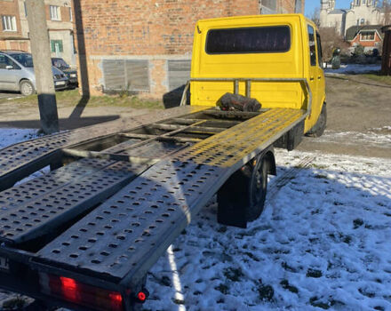 Желтый Мерседес Sprinter, объемом двигателя 2.69 л и пробегом 591 тыс. км за 12500 $, фото 3 на Automoto.ua
