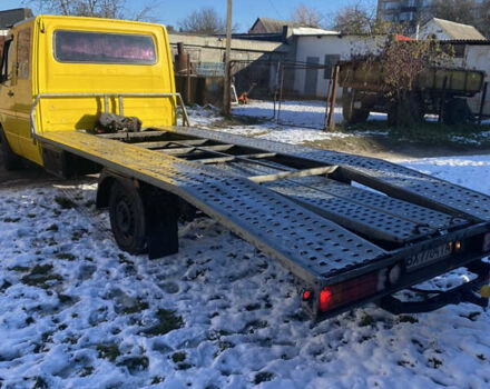Желтый Мерседес Sprinter, объемом двигателя 2.69 л и пробегом 591 тыс. км за 12500 $, фото 4 на Automoto.ua