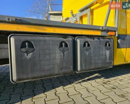 Жовтий Мерседес Sprinter, об'ємом двигуна 2.99 л та пробігом 432 тис. км за 16800 $, фото 17 на Automoto.ua