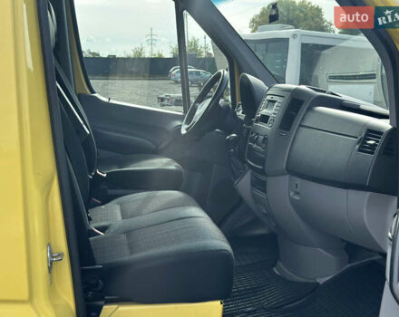 Жовтий Мерседес Sprinter, об'ємом двигуна 2.14 л та пробігом 675 тис. км за 18900 $, фото 21 на Automoto.ua