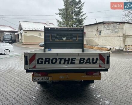 Желтый Мерседес Sprinter, объемом двигателя 2.2 л и пробегом 264 тыс. км за 16500 $, фото 7 на Automoto.ua