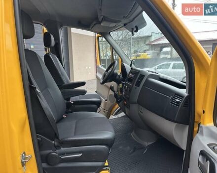 Желтый Мерседес Sprinter, объемом двигателя 2.2 л и пробегом 264 тыс. км за 16500 $, фото 15 на Automoto.ua