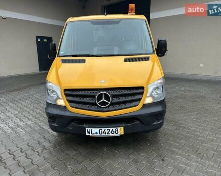 Желтый Мерседес Sprinter, объемом двигателя 2.2 л и пробегом 264 тыс. км за 16500 $, фото 3 на Automoto.ua