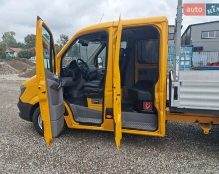 Желтый Мерседес Sprinter, объемом двигателя 2.1 л и пробегом 285 тыс. км за 20300 $, фото 16 на Automoto.ua