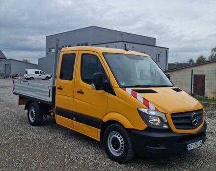 Желтый Мерседес Sprinter, объемом двигателя 2.1 л и пробегом 285 тыс. км за 20300 $, фото 5 на Automoto.ua