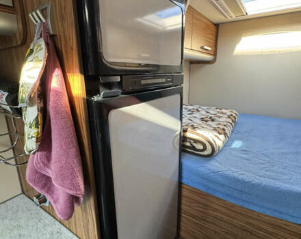Желтый Мерседес Sprinter, объемом двигателя 2.3 л и пробегом 158 тыс. км за 42000 $, фото 28 на Automoto.ua