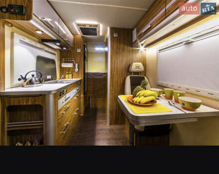 Желтый Мерседес Sprinter, объемом двигателя 2.15 л и пробегом 160 тыс. км за 35000 $, фото 5 на Automoto.ua