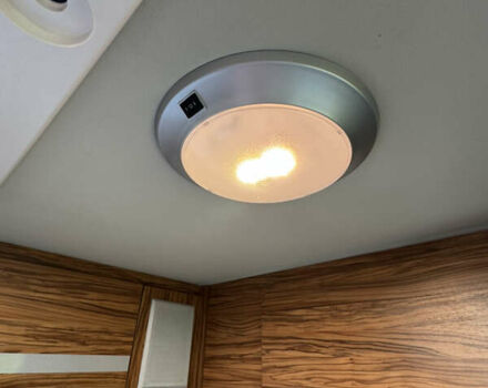Желтый Мерседес Sprinter, объемом двигателя 2.3 л и пробегом 158 тыс. км за 42000 $, фото 32 на Automoto.ua