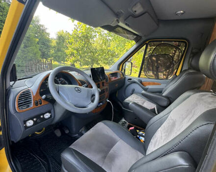 Желтый Мерседес Sprinter, объемом двигателя 2.3 л и пробегом 158 тыс. км за 42000 $, фото 69 на Automoto.ua