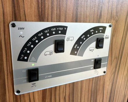 Желтый Мерседес Sprinter, объемом двигателя 2.3 л и пробегом 158 тыс. км за 42000 $, фото 23 на Automoto.ua