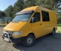 Желтый Мерседес Sprinter, объемом двигателя 2.9 л и пробегом 808 тыс. км за 5200 $, фото 1 на Automoto.ua