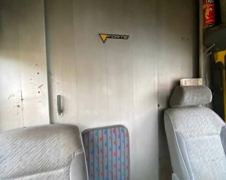 Жовтий Мерседес Sprinter, об'ємом двигуна 2.3 л та пробігом 399 тис. км за 3300 $, фото 6 на Automoto.ua