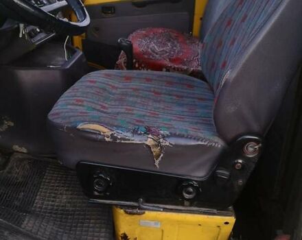 Жовтий Мерседес Sprinter, об'ємом двигуна 0 л та пробігом 720 тис. км за 2300 $, фото 5 на Automoto.ua