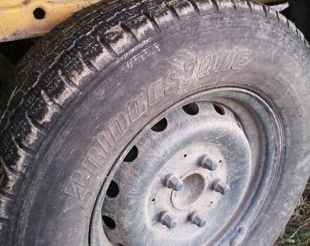 Жовтий Мерседес Sprinter, об'ємом двигуна 0 л та пробігом 720 тис. км за 2300 $, фото 4 на Automoto.ua