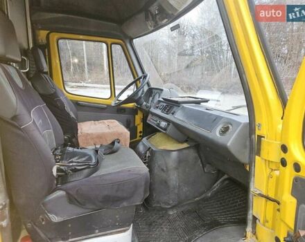 Жовтий Мерседес Sprinter, об'ємом двигуна 2.3 л та пробігом 300 тис. км за 2000 $, фото 6 на Automoto.ua