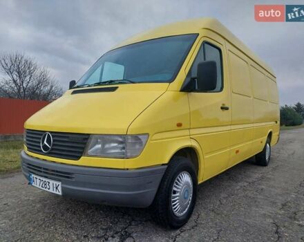 Желтый Мерседес Sprinter, объемом двигателя 2.87 л и пробегом 560 тыс. км за 8999 $, фото 1 на Automoto.ua