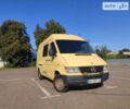 Желтый Мерседес Sprinter, объемом двигателя 2.3 л и пробегом 862 тыс. км за 3950 $, фото 1 на Automoto.ua