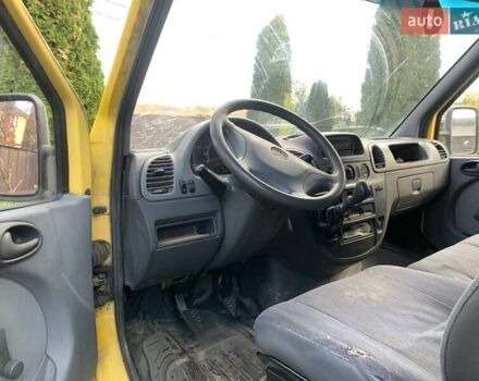 Желтый Мерседес Sprinter, объемом двигателя 2.15 л и пробегом 800 тыс. км за 5700 $, фото 2 на Automoto.ua