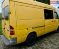 Желтый Мерседес Sprinter, объемом двигателя 2.2 л и пробегом 625 тыс. км за 6400 $, фото 3 на Automoto.ua