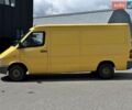 Желтый Мерседес Sprinter, объемом двигателя 2.2 л и пробегом 350 тыс. км за 6390 $, фото 4 на Automoto.ua