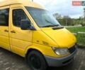 Желтый Мерседес Sprinter, объемом двигателя 2.2 л и пробегом 625 тыс. км за 6400 $, фото 2 на Automoto.ua
