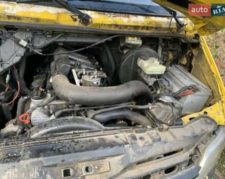 Желтый Мерседес Sprinter, объемом двигателя 2.15 л и пробегом 800 тыс. км за 5700 $, фото 6 на Automoto.ua