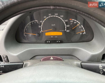 Жовтий Мерседес Sprinter, об'ємом двигуна 2.15 л та пробігом 406 тис. км за 6500 $, фото 6 на Automoto.ua