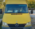 Желтый Мерседес Sprinter, объемом двигателя 2.1 л и пробегом 404 тыс. км за 7600 $, фото 2 на Automoto.ua