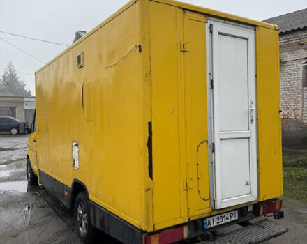 Жовтий Мерседес Sprinter, об'ємом двигуна 2.15 л та пробігом 406 тис. км за 6500 $, фото 4 на Automoto.ua