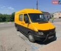 Желтый Мерседес Sprinter, объемом двигателя 2.2 л и пробегом 350 тыс. км за 13500 $, фото 1 на Automoto.ua