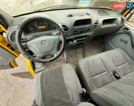 Жовтий Мерседес Sprinter, об'ємом двигуна 2.15 л та пробігом 406 тис. км за 6500 $, фото 5 на Automoto.ua