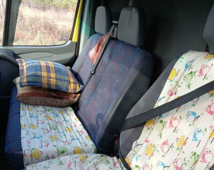 Желтый Мерседес Sprinter, объемом двигателя 2.15 л и пробегом 400 тыс. км за 8900 $, фото 7 на Automoto.ua