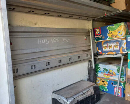 Желтый Мерседес Sprinter, объемом двигателя 2.1 л и пробегом 404 тыс. км за 7600 $, фото 6 на Automoto.ua